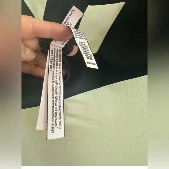 Victoria’s Secret 36D Bra. - Picture 6 of 6